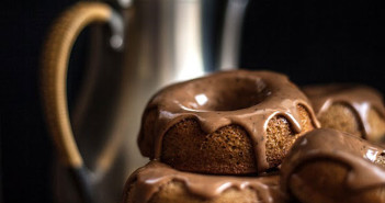 Oolong Donuts with Milk Tea Glaze