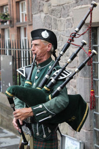 Hogmanay Piper